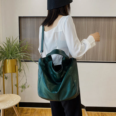 Betty Hobo Tote